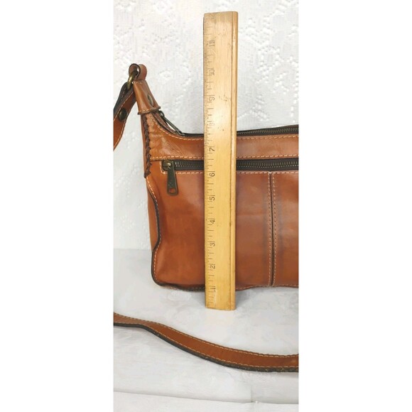 Patricia Nash Tooled Shoulder Bag Double Zipper one Broken Zipper Tan - Picture 15 of 16